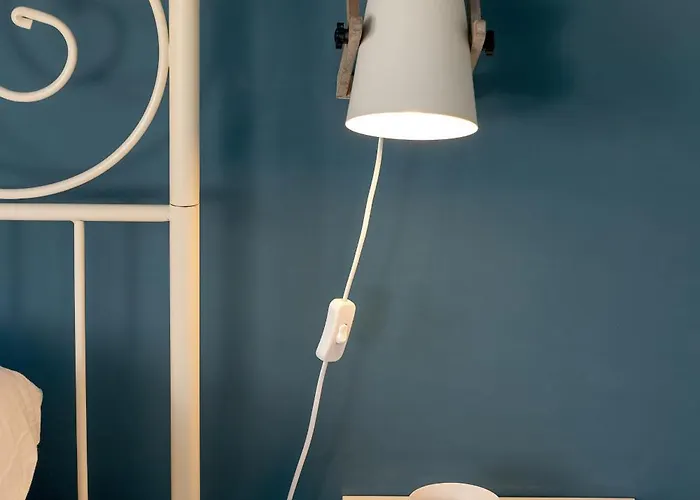 Chlopska Stylish With Balcony Przymorze By Renters شقة